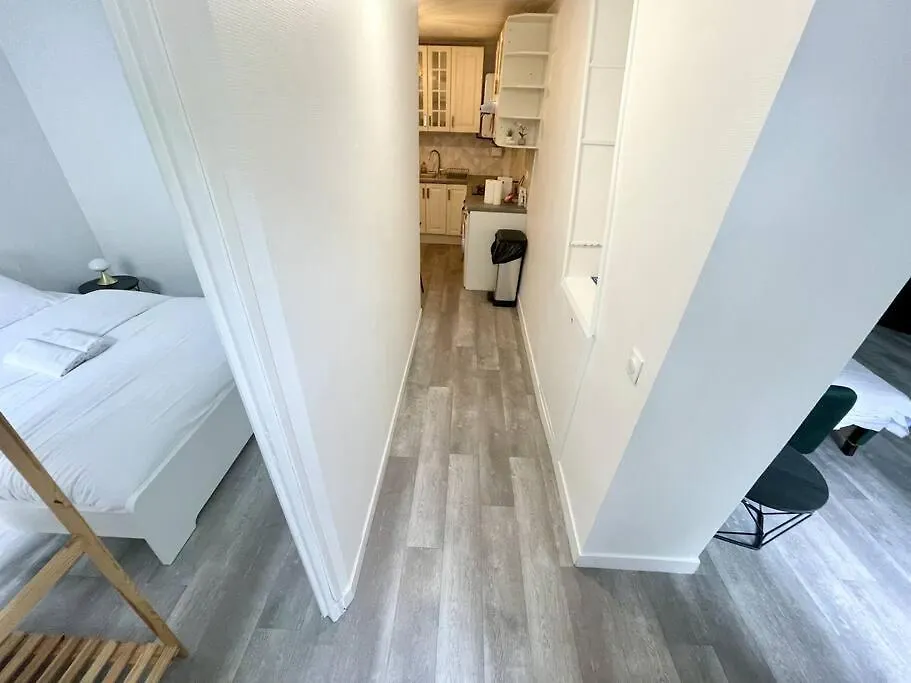 1br Et Canape Lit Dans Le Salon شقة
